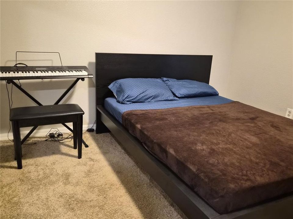 For Sale: $290,000 (3 beds, 2 baths, 1170 Square Feet)