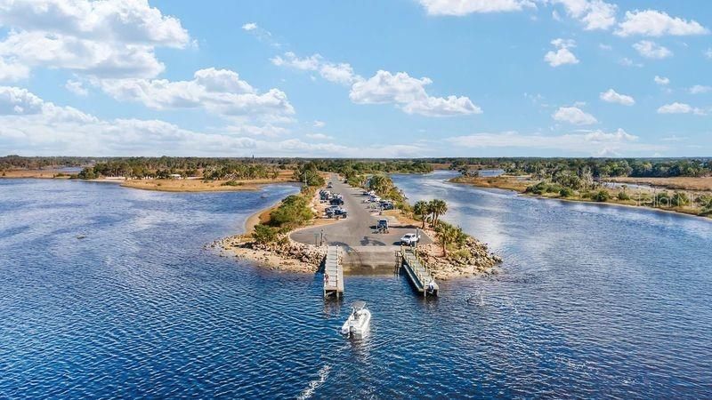 На продажу: $274,900 (3 спален, 2 ванн, 1412 Квадратных фут)