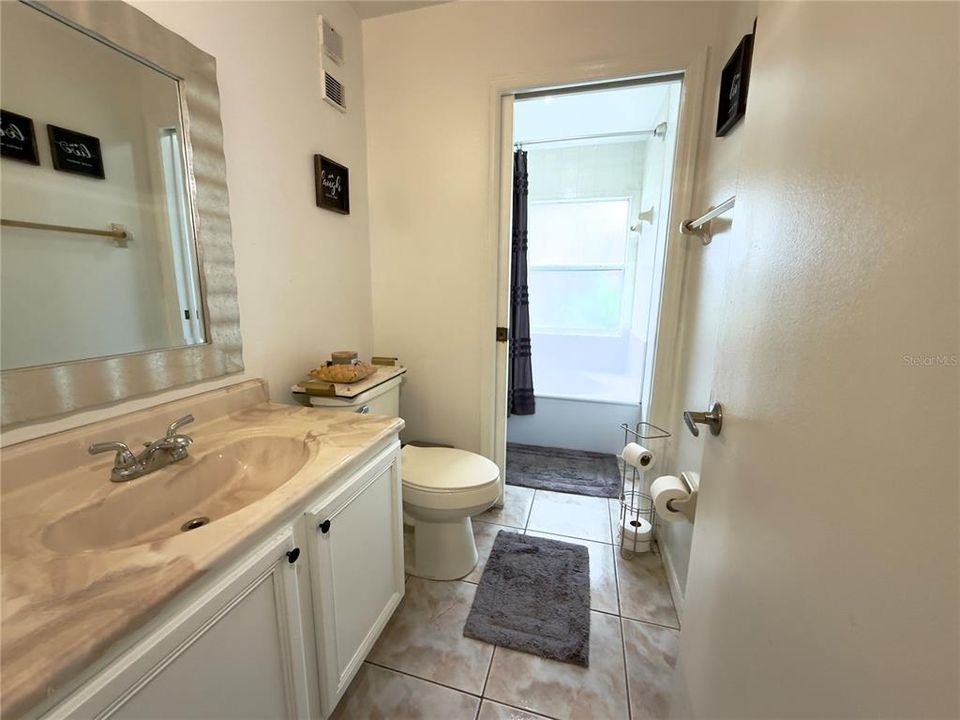 En Renta: $2,995 (4 camas, 2 baños, 1618 Pies cuadrados)