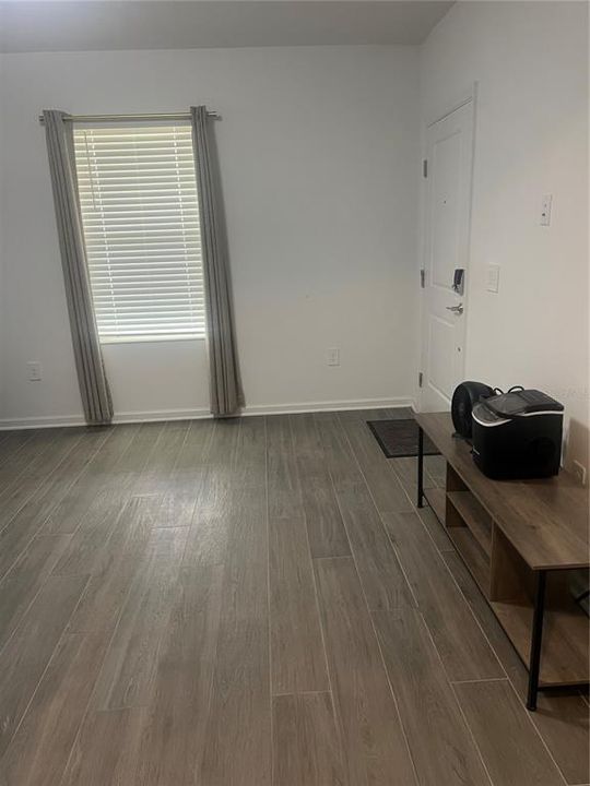 En Renta: $1,650 (1 camas, 1 baños, 2074 Pies cuadrados)