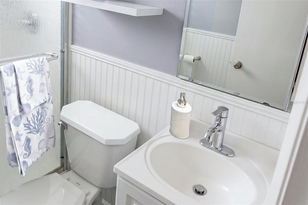 For Sale: $219,990 (2 beds, 1 baths, 576 Square Feet)