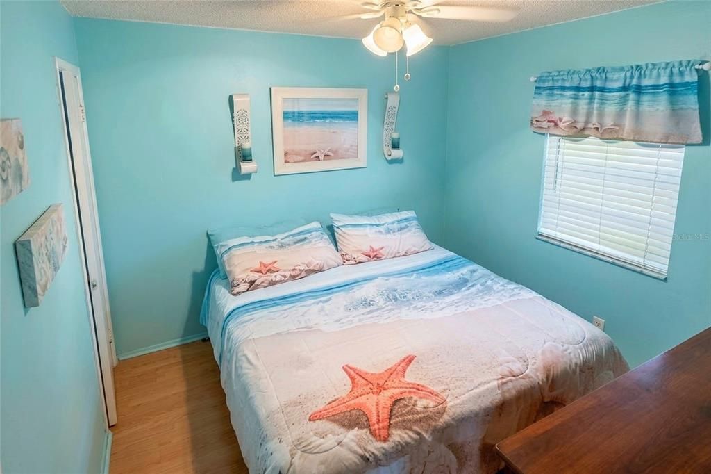 For Sale: $219,990 (2 beds, 1 baths, 576 Square Feet)