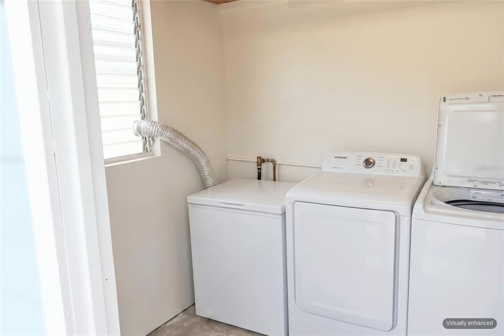 For Sale: $219,990 (2 beds, 1 baths, 576 Square Feet)