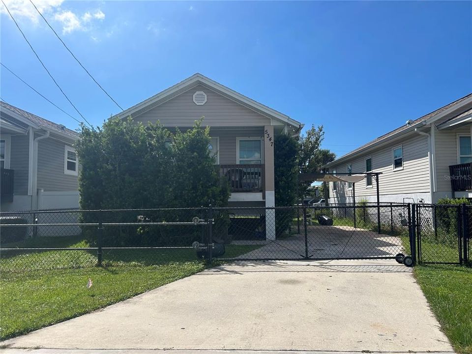 For Sale: $165,000 (3 beds, 2 baths, 1000 Square Feet)