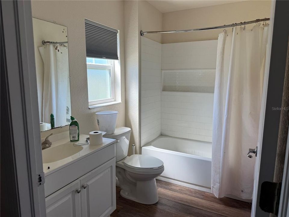 For Sale: $165,000 (3 beds, 2 baths, 1000 Square Feet)