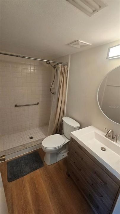 For Sale: $165,000 (2 beds, 2 baths, 979 Square Feet)