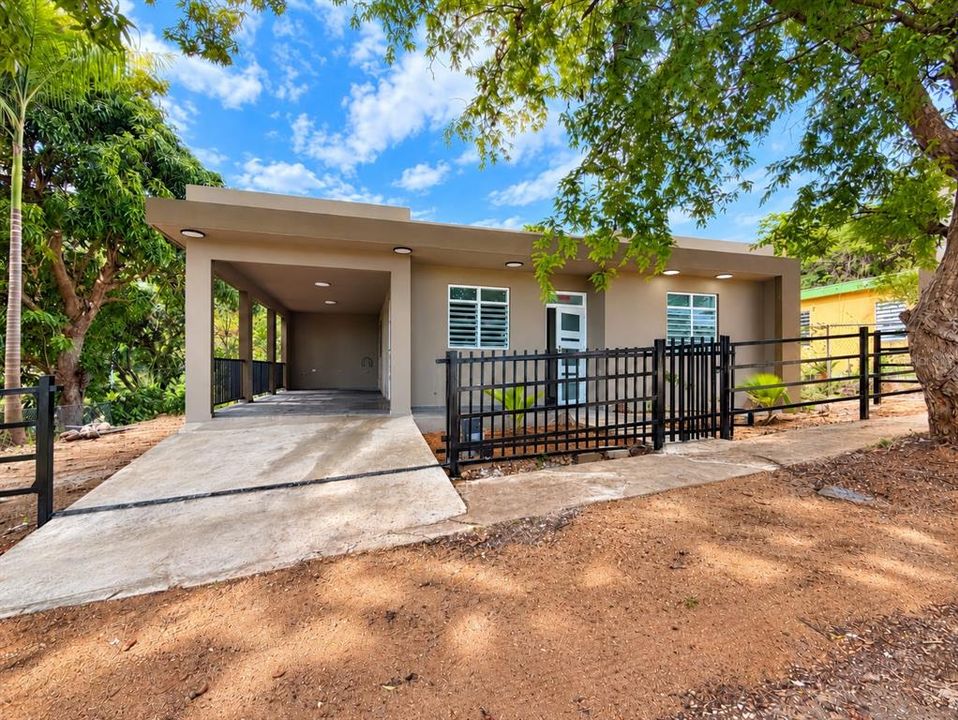 For Sale: $239,000 (2 beds, 1 baths, 1080 Square Feet)