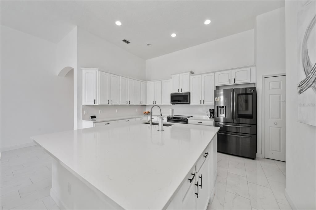 For Rent: $3,750 (4 beds, 3 baths, 2673 Square Feet)