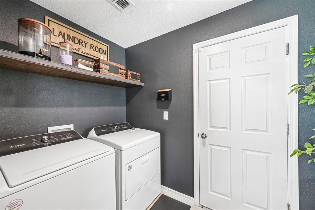 En Venta: $379,000 (3 camas, 2 baños, 1602 Pies cuadrados)