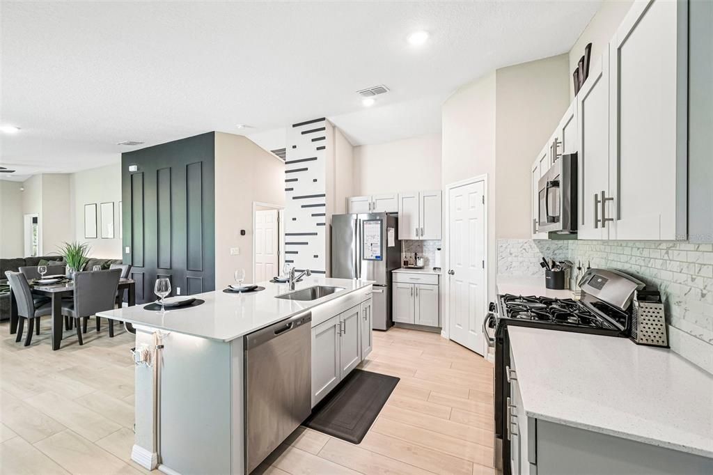 En Venta: $379,000 (3 camas, 2 baños, 1602 Pies cuadrados)