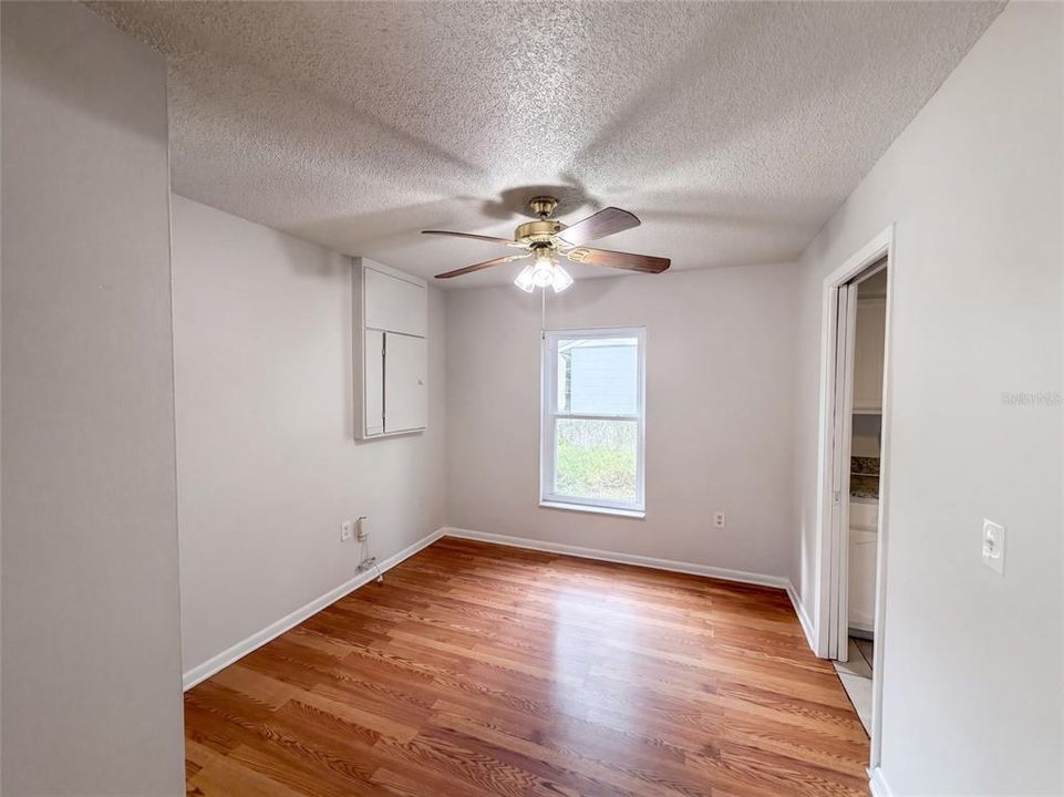 For Sale: $265,000 (3 beds, 2 baths, 1332 Square Feet)