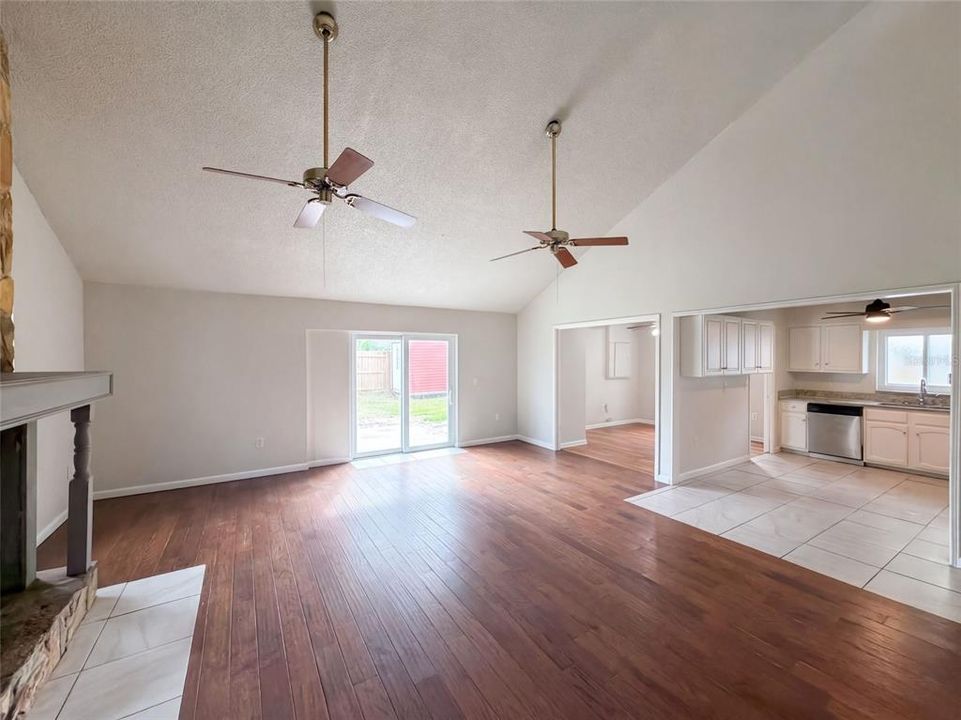 For Sale: $265,000 (3 beds, 2 baths, 1332 Square Feet)