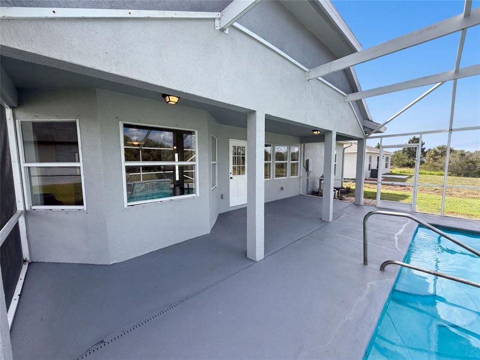 For Sale: $330,000 (3 beds, 2 baths, 1518 Square Feet)