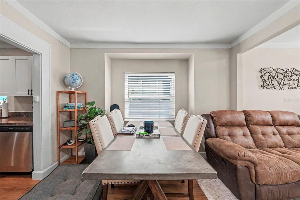 En Venta: $314,999 (3 camas, 2 baños, 1127 Pies cuadrados)