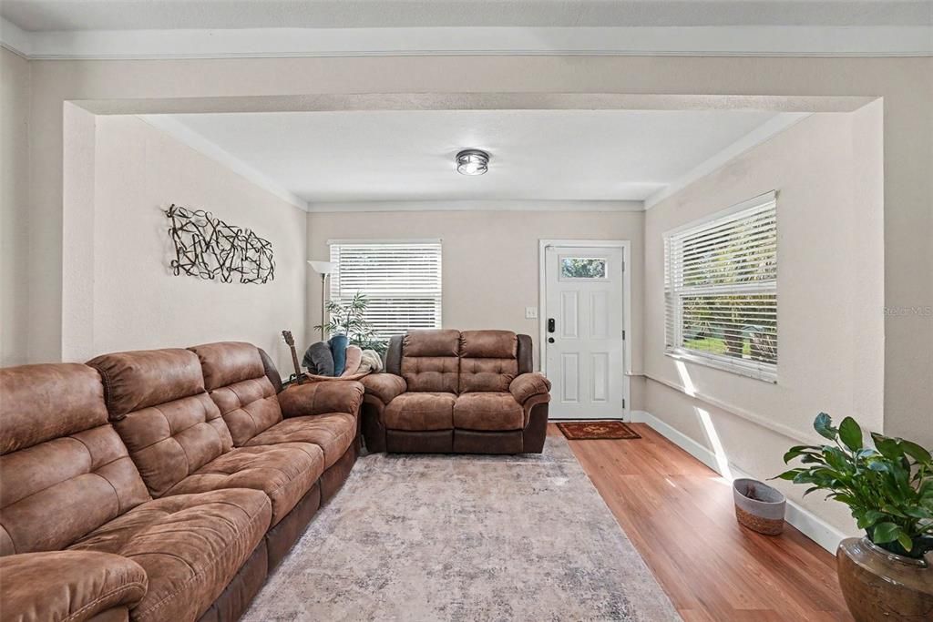 En Venta: $314,999 (3 camas, 2 baños, 1127 Pies cuadrados)