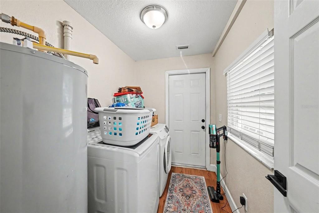 En Venta: $314,999 (3 camas, 2 baños, 1127 Pies cuadrados)