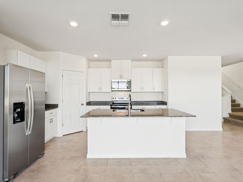 For Sale: $349,000 (4 beds, 3 baths, 2387 Square Feet)