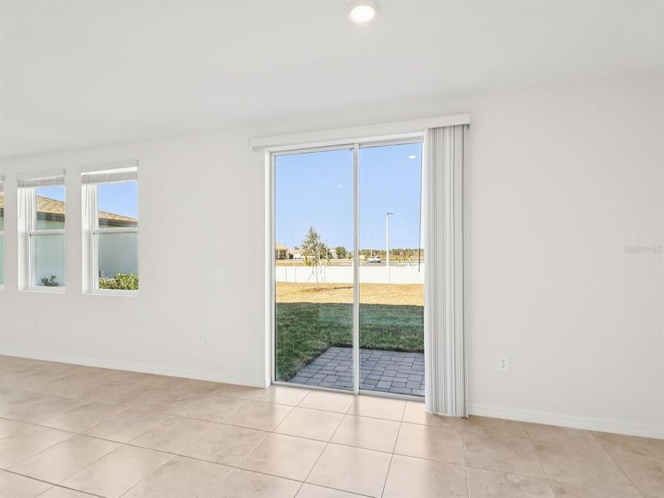For Sale: $349,000 (4 beds, 3 baths, 2387 Square Feet)