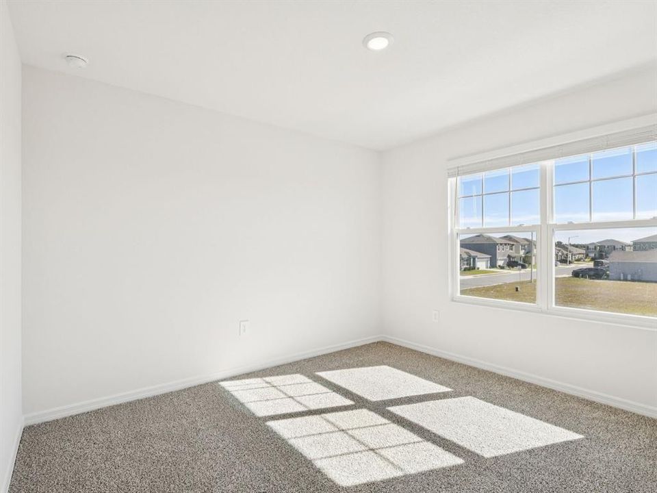For Sale: $349,000 (4 beds, 3 baths, 2387 Square Feet)