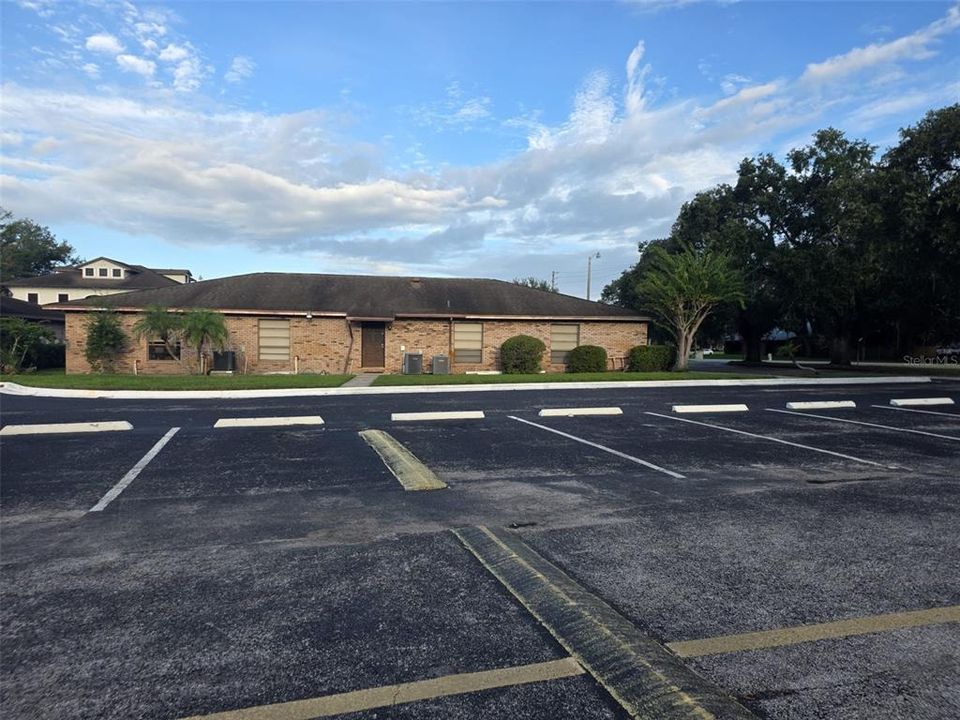 For Sale: $975,000 (0 beds, 0 baths, 3321 Square Feet)