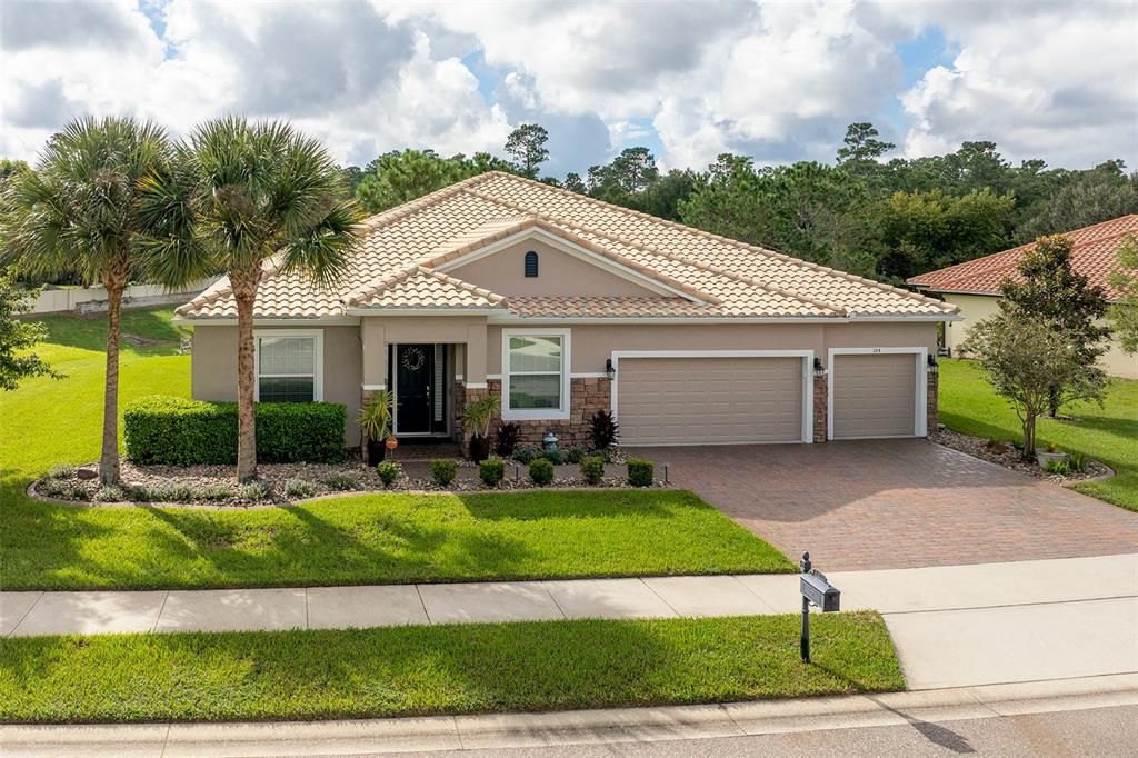 Active With Contract: $540,000 (4 beds, 3 baths, 3096 Square Feet)