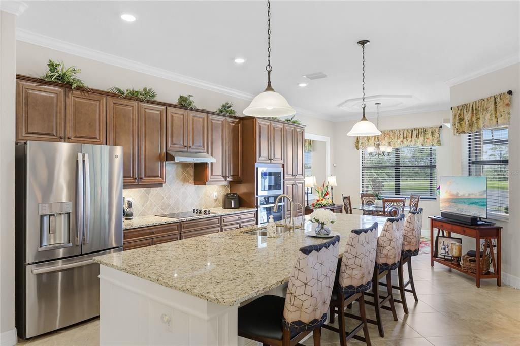 Active With Contract: $799,000 (3 beds, 2 baths, 2365 Square Feet)