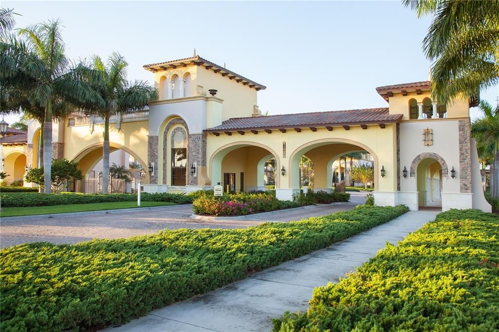 Active With Contract: $799,000 (3 beds, 2 baths, 2365 Square Feet)