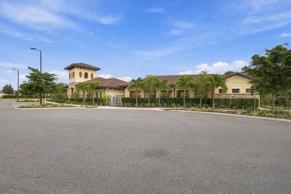 For Rent: $3,300 (5 beds, 3 baths, 2674 Square Feet)