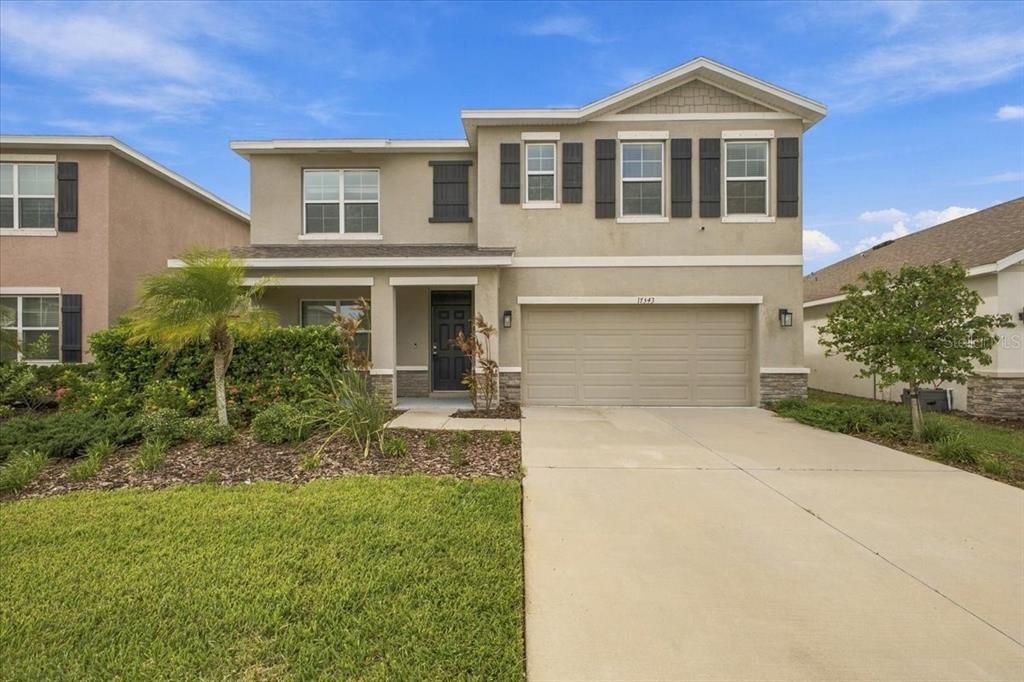 For Rent: $3,300 (5 beds, 3 baths, 2674 Square Feet)