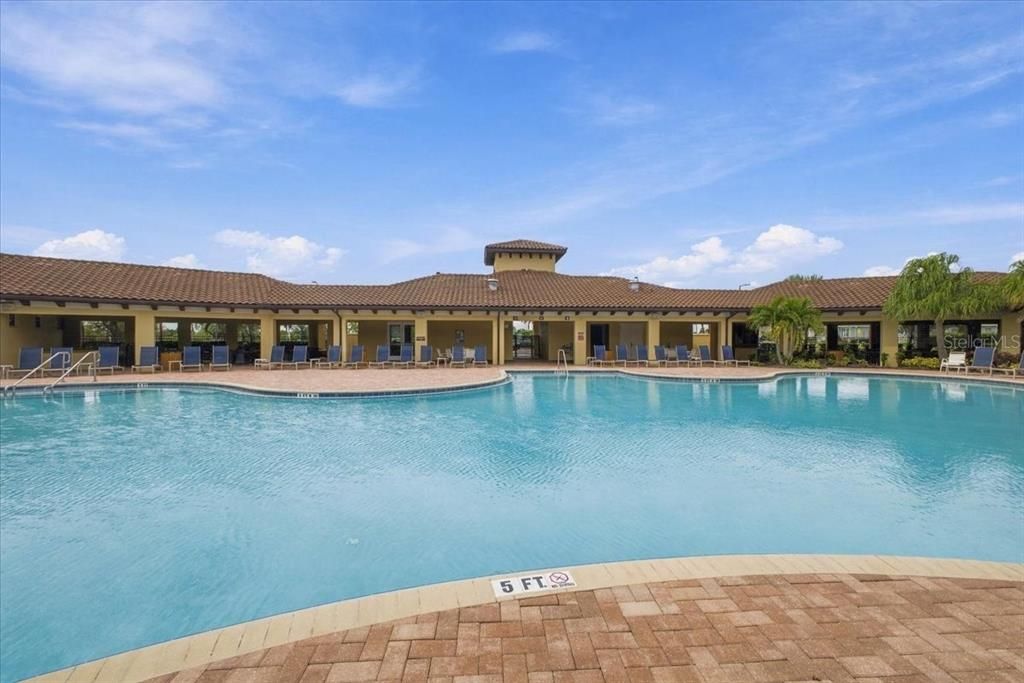 For Rent: $3,300 (5 beds, 3 baths, 2674 Square Feet)