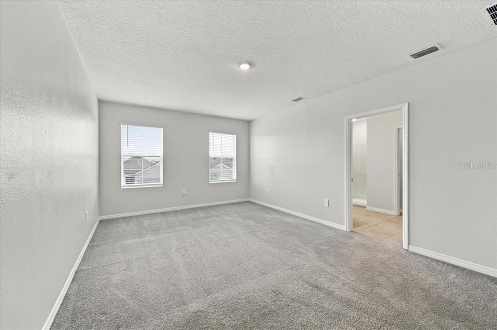 For Rent: $3,300 (5 beds, 3 baths, 2674 Square Feet)