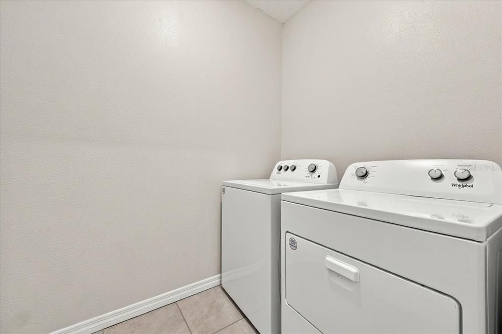 For Rent: $3,300 (5 beds, 3 baths, 2674 Square Feet)