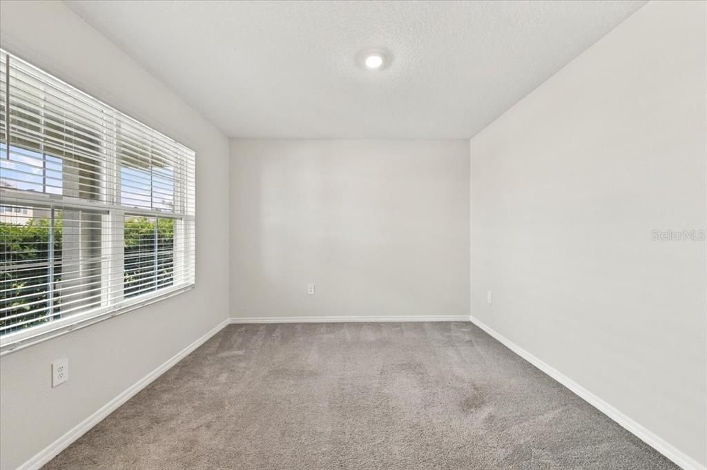 For Rent: $3,300 (5 beds, 3 baths, 2674 Square Feet)