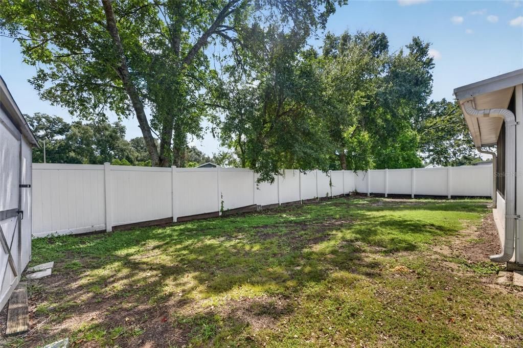 For Sale: $349,900 (3 beds, 2 baths, 1272 Square Feet)