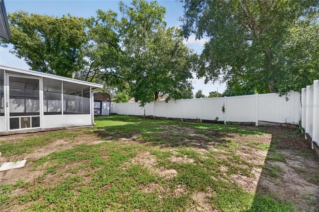 For Sale: $349,900 (3 beds, 2 baths, 1272 Square Feet)