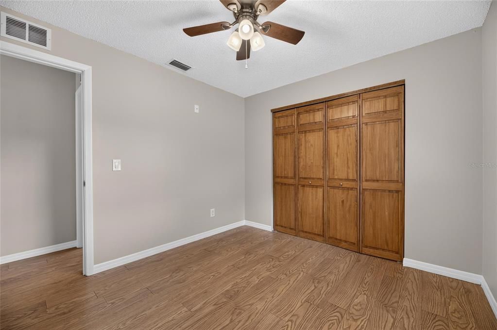 For Sale: $349,900 (3 beds, 2 baths, 1272 Square Feet)