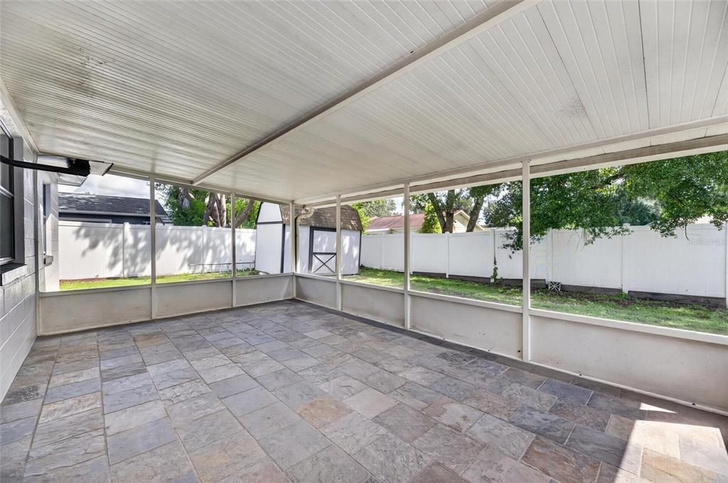 For Sale: $349,900 (3 beds, 2 baths, 1272 Square Feet)