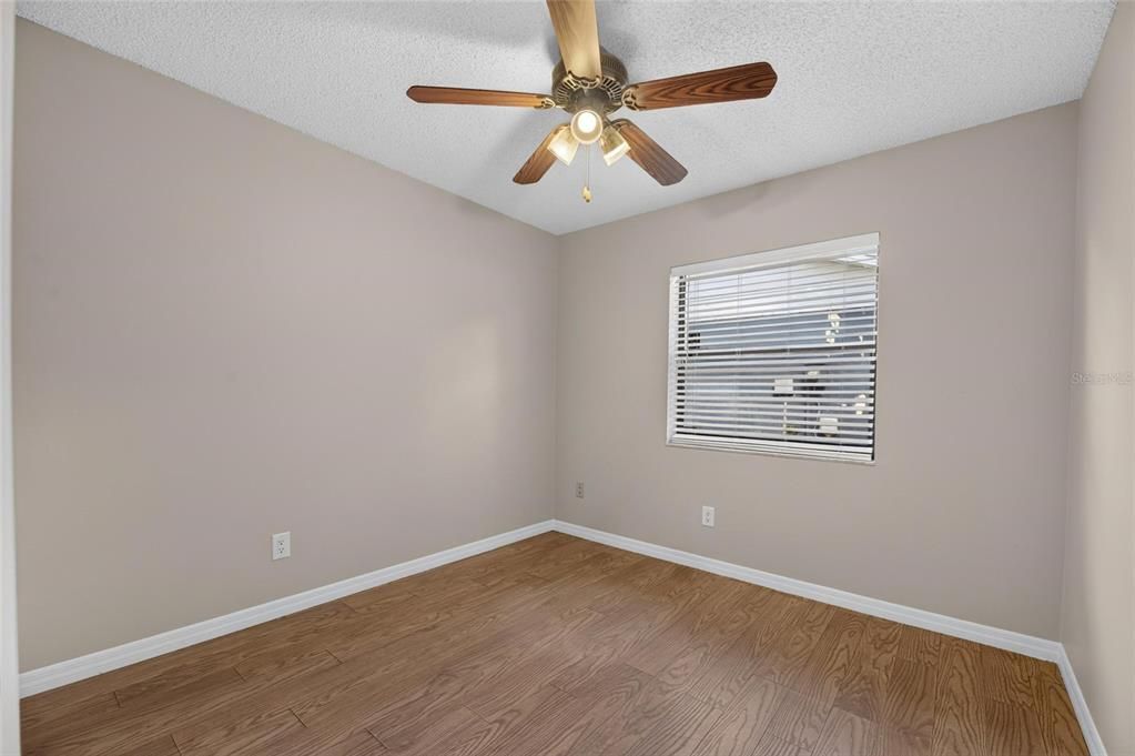 For Sale: $349,900 (3 beds, 2 baths, 1272 Square Feet)