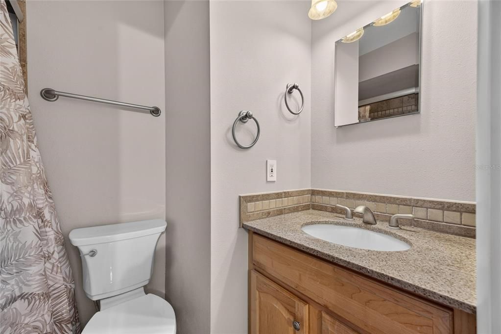 For Sale: $349,900 (3 beds, 2 baths, 1272 Square Feet)