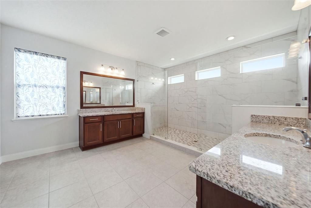 For Rent: $6,500 (4 beds, 4 baths, 3970 Square Feet)