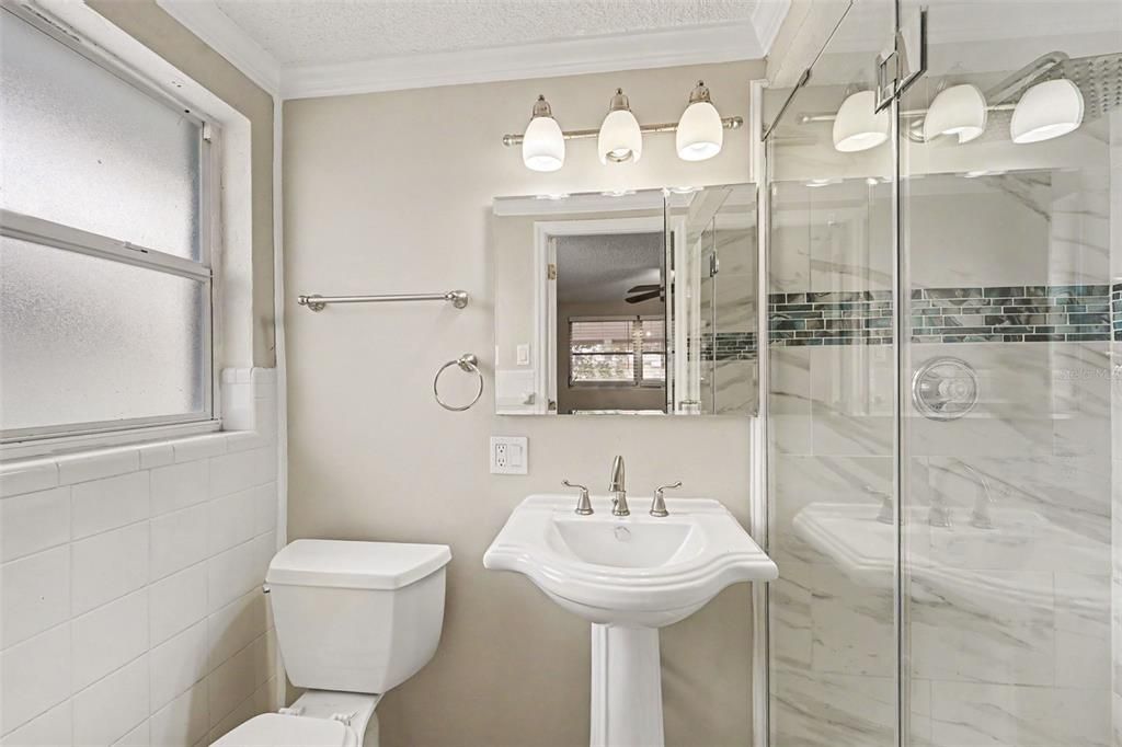 En Venta: $249,900 (3 camas, 2 baños, 1234 Pies cuadrados)
