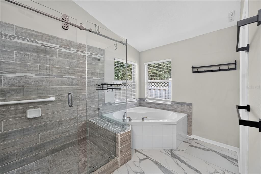 For Sale: $489,000 (3 beds, 2 baths, 2074 Square Feet)