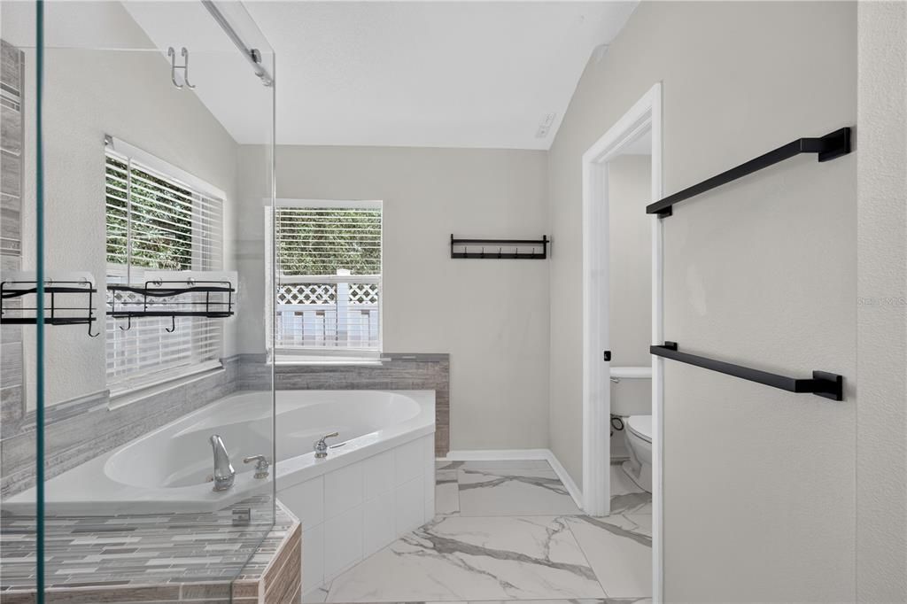 For Sale: $489,000 (3 beds, 2 baths, 2074 Square Feet)