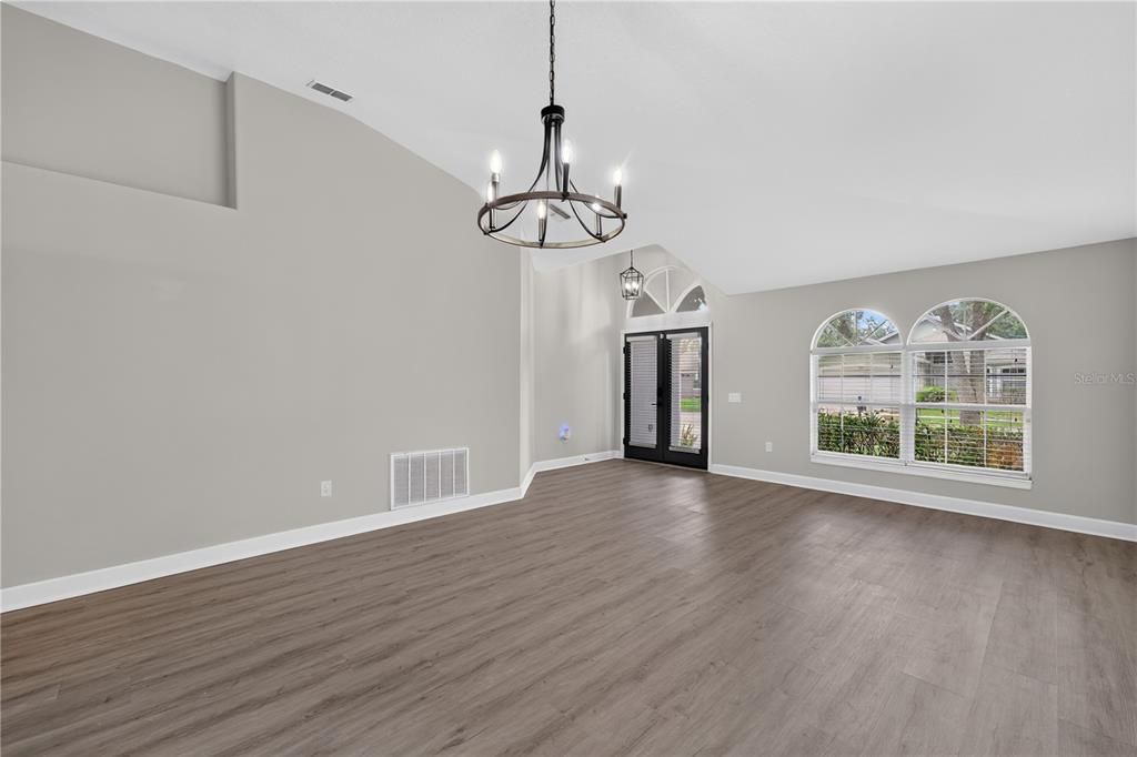 For Sale: $489,000 (3 beds, 2 baths, 2074 Square Feet)