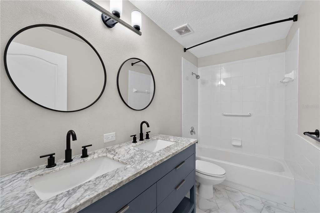 For Sale: $489,000 (3 beds, 2 baths, 2074 Square Feet)