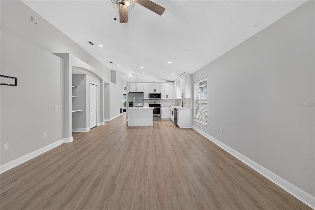 For Sale: $489,000 (3 beds, 2 baths, 2074 Square Feet)