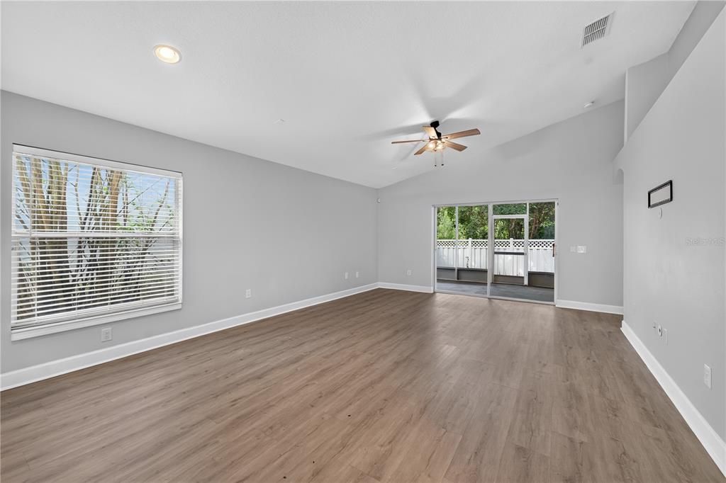 For Sale: $489,000 (3 beds, 2 baths, 2074 Square Feet)