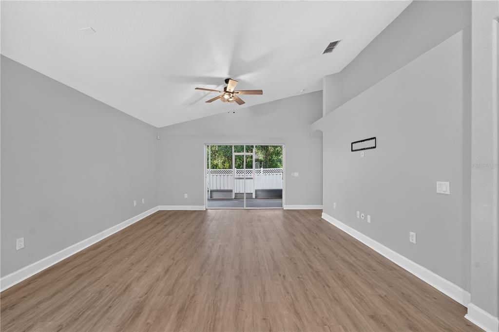 For Sale: $489,000 (3 beds, 2 baths, 2074 Square Feet)