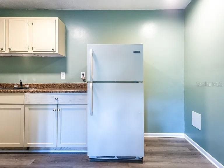 For Rent: $900 (1 beds, 1 baths, 612 Square Feet)