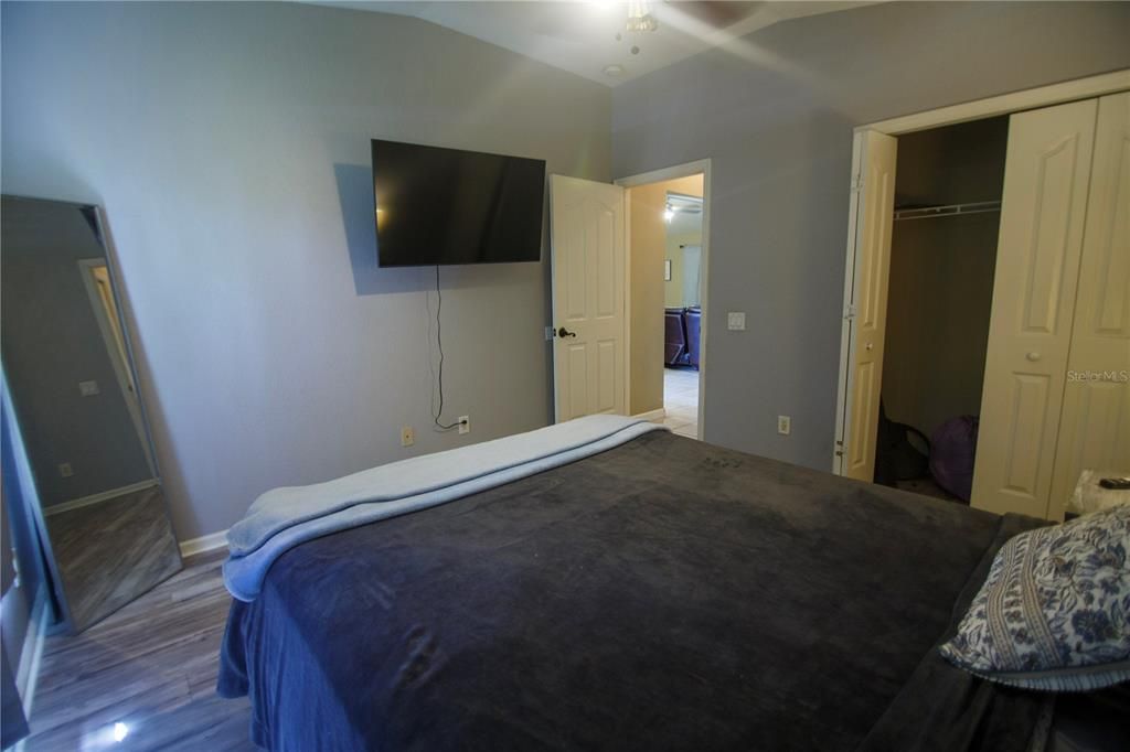 For Sale: $289,990 (3 beds, 2 baths, 1499 Square Feet)